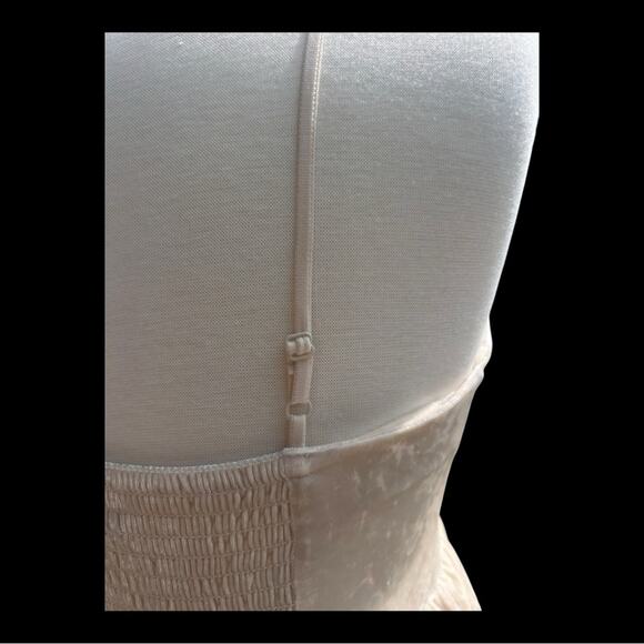 American Eagle Outfitters Women Size Medium Cream Tiered Peplum Camisole - Picture 4 of 16